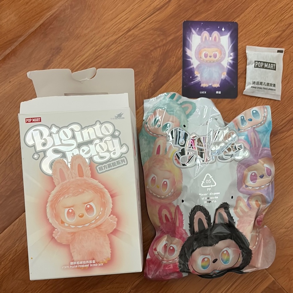 Pop Mart Big Into Energy (Luck)